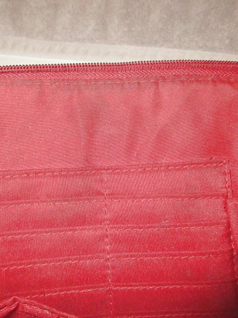 Vtg Fossil Relic Red Embossed Tooled Crossbody Bag Vegan Leather Western Boho - Picture 8 of 10